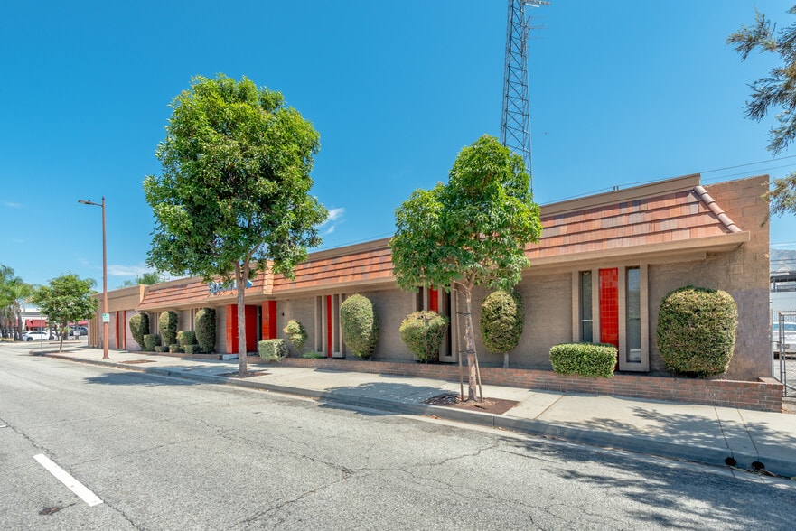 More Photos Of 6246 San Fernando Rd, Glendale Radio TVTransmission Facilities For Sale