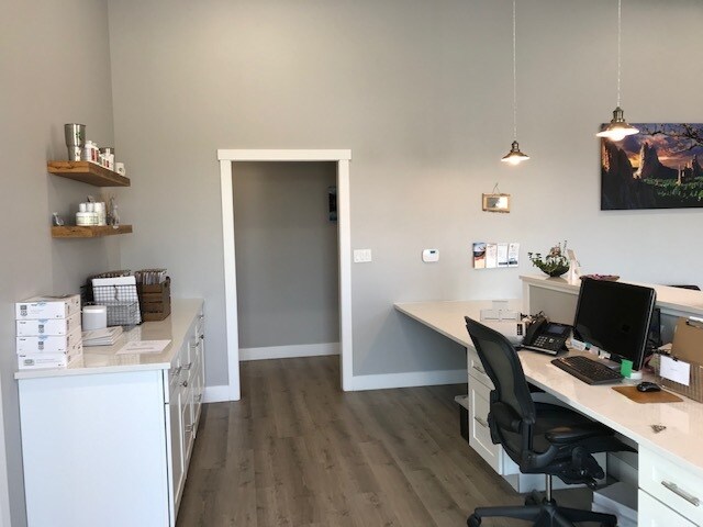 More Photos Of 7 Spectrum Loop, Colorado Springs Storefront Retail Office For Lease