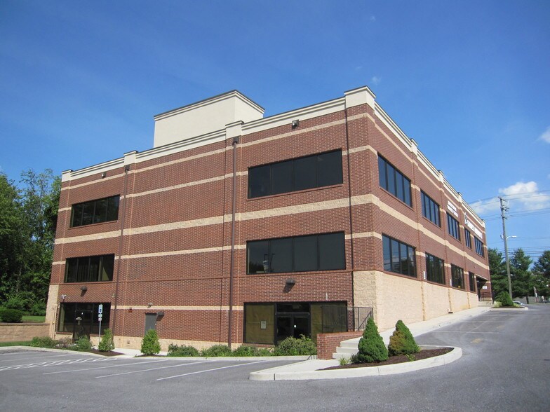 More Photos Of 11236 Robinwood Dr, Hagerstown Medical For Sale