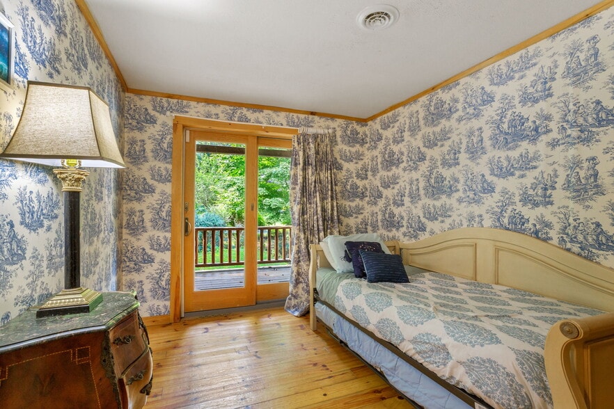 More Photos Of 1880 Bodoit Rd, Fishs Eddy Hotel For Sale