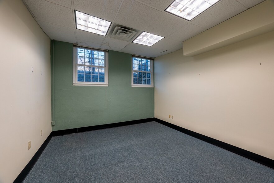 More Photos Of 9 Meriam St, Lexington Loft Creative Space For Sale