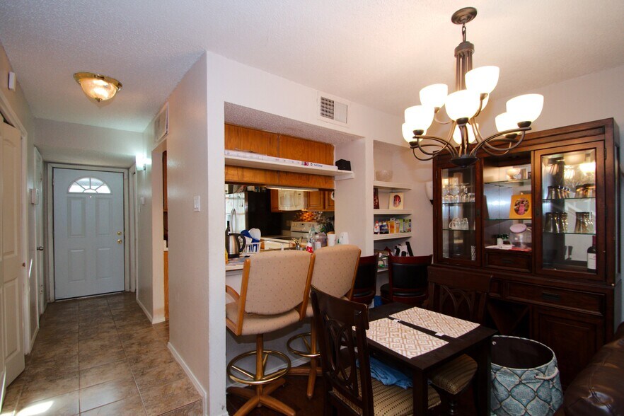 More Photos Of 2121 Park Willow Ln. Unit C, Arlington Multifamily For Sale