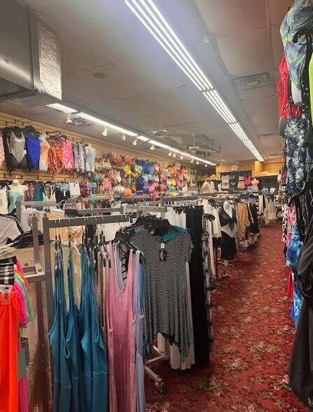 More Photos Of 2910 Boardwalk, Wildwood Storefront For Sale