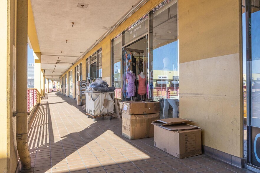 More Photos Of 1100 S San Pedro St, Los Angeles Storefront For Lease