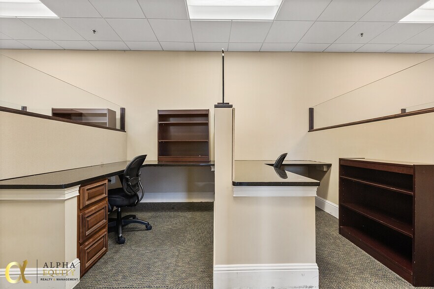 More Photos Of 189 S Orange Ave, Orlando Office Residential For Sale
