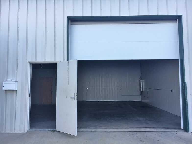 More Photos Of 2589 Quality Ct, Virginia Beach Warehouse For Lease