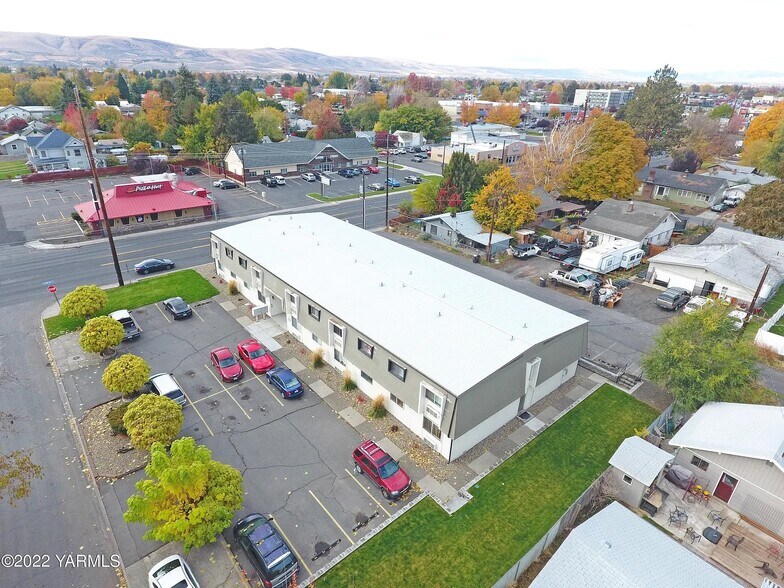More Photos Of 1020 S 20th Ave, Yakima Apartments For Sale