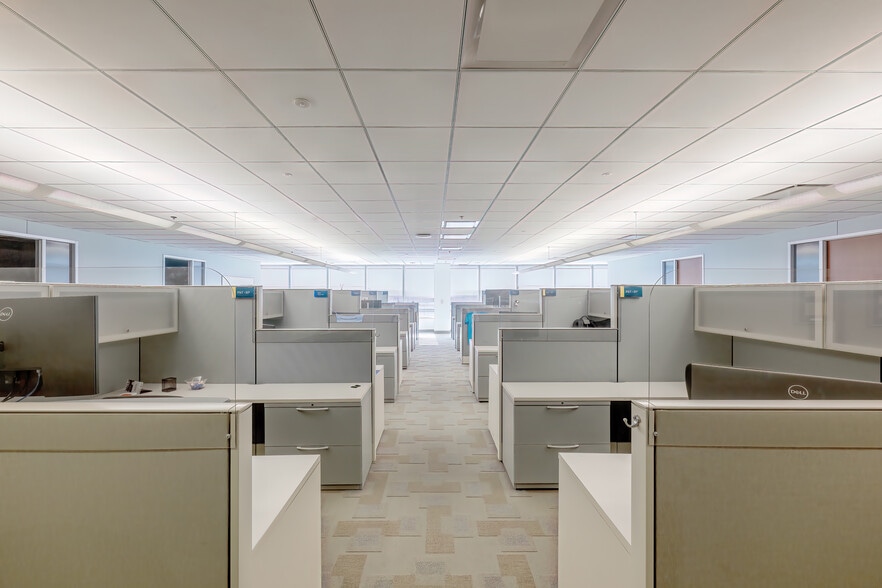 More Photos Of 10 Memorial Blvd, Providence Office For Lease