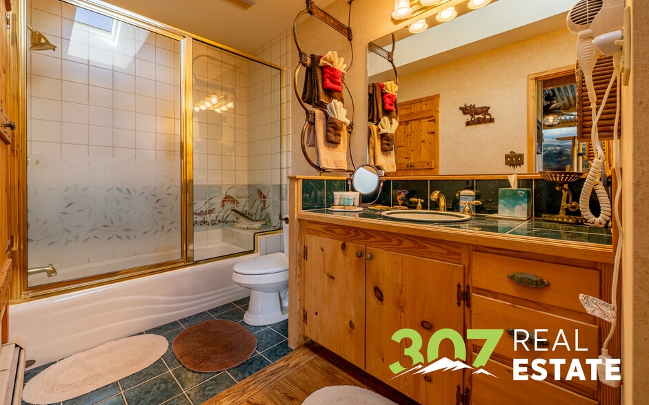 More Photos Of 30 Nielson Trl, Cody Hospitality For Sale