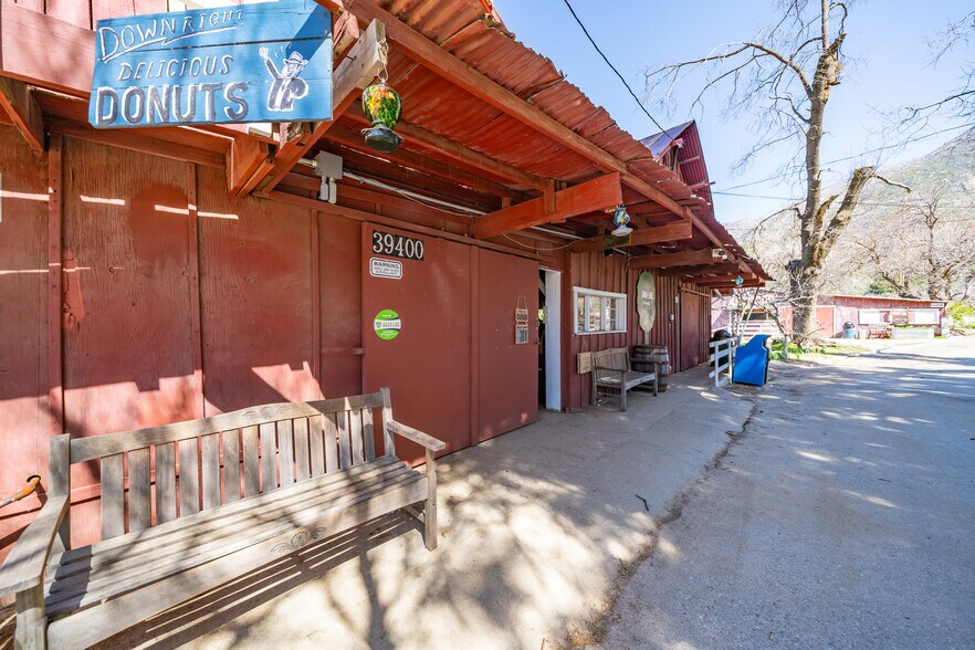 More Photos Of 39285 Snowline Circle, Oak Glen Specialty For Sale