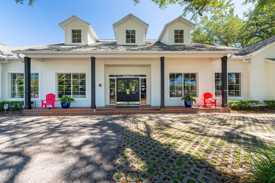 More Photos Of 2627 Curry Ford Rd, Orlando Freestanding For Lease