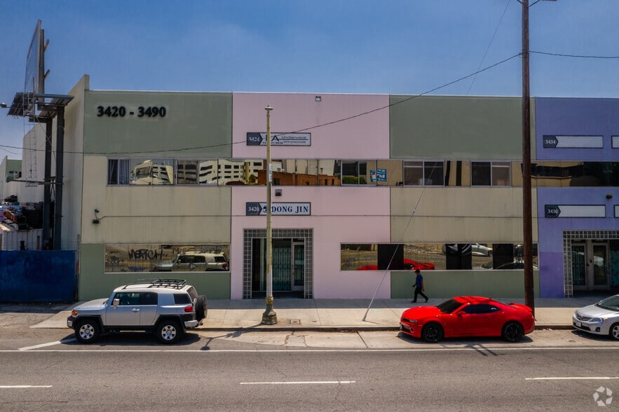 More Photos Of 3490 S Broadway, Los Angeles Warehouse For Lease