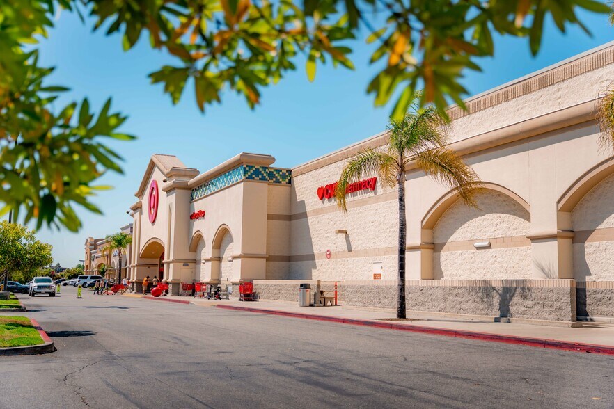 More Photos Of 40930-41090 California Oaks Rd, Murrieta Unknown For Lease