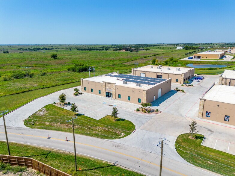 More Photos Of 1510 Markum Ranch Rd, Fort Worth Warehouse For Lease