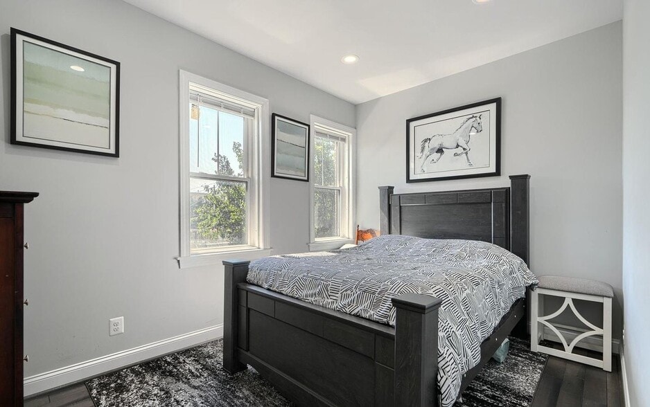 More Photos Of 635 E Fort Ave, Baltimore Specialty For Sale