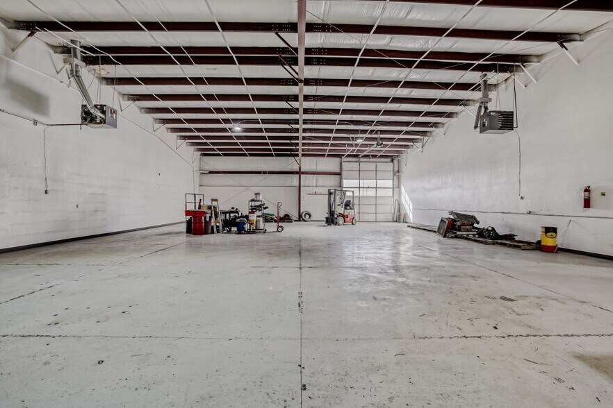 More Photos Of 8681 Rosemary St, Commerce City Warehouse For Sale