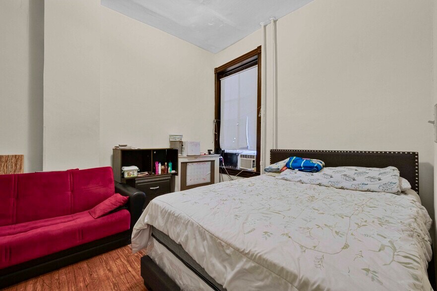 More Photos Of 2903 Saint Paul St, Baltimore Multifamily For Sale