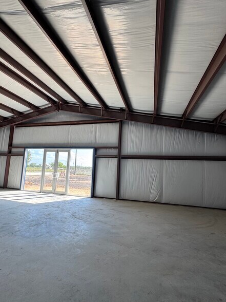More Photos Of 3391 FM 465, Seguin Warehouse For Lease