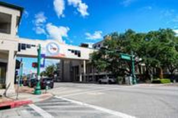 More Photos Of 406 E Phillips St, Conroe Land For Sale