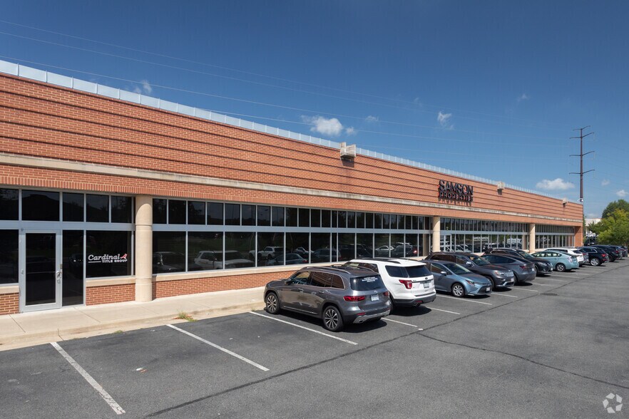 More Photos Of 14526 Lee Rd, Chantilly Showroom For Sale