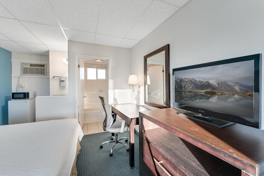 More Photos Of 590 W Main St, Vernal Hotel For Sale