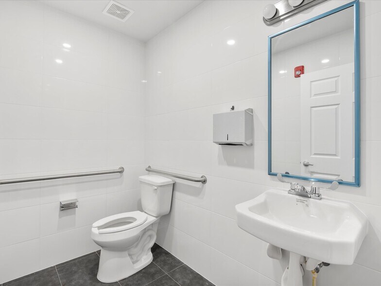 More Photos Of 4177 S Congress Ave, Palm Springs Assisted Living For Sale