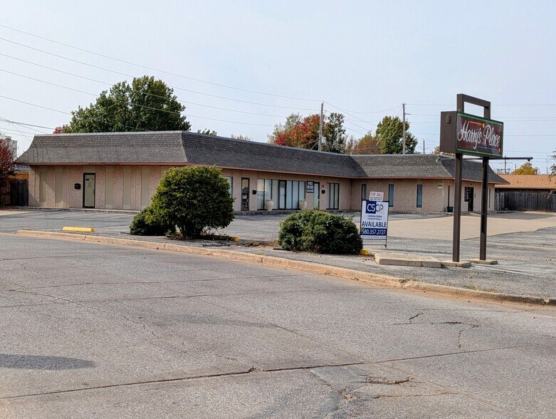 Primary Photo Of 1006 NW 47th St, Lawton Office For Sale