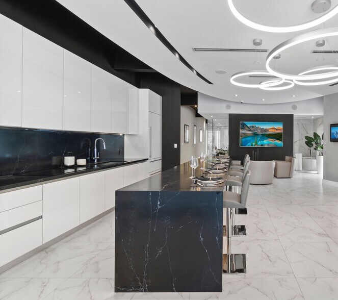 More Photos Of 542 N Miami Ave, Miami Storefront Retail Office For Lease