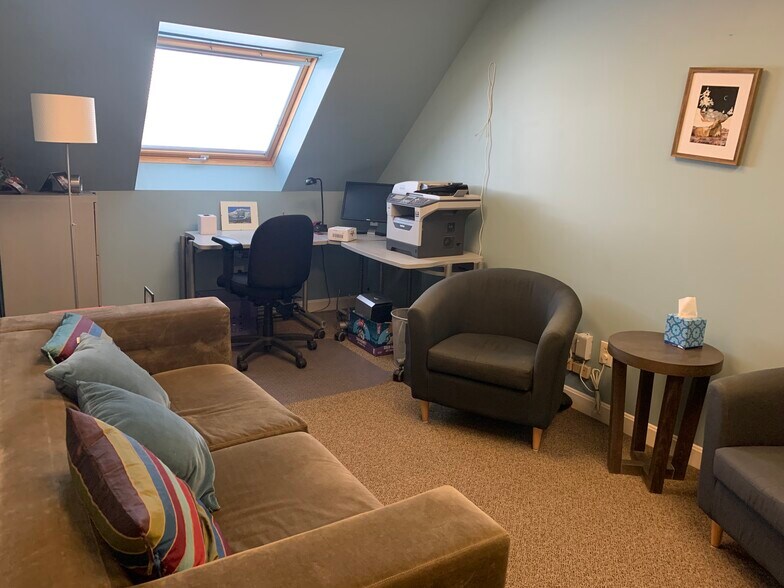 More Photos Of 74-76 Bedford St, Lexington Office For Lease