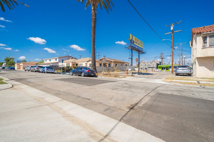 More Photos Of 1021-1026 W Century Blvd, Los Angeles Storefront Retail Residential For Sale
