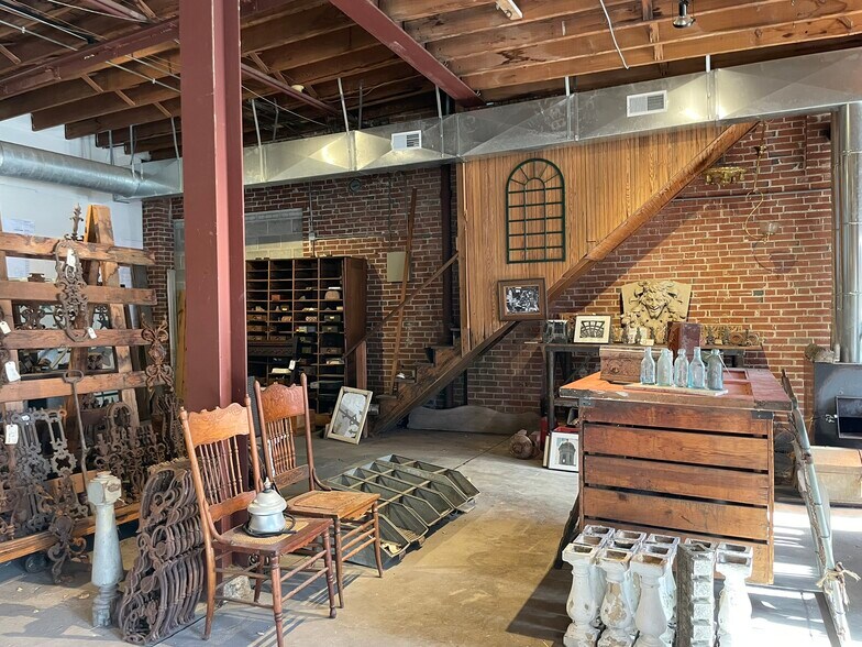 More Photos Of 2701-2729 Lafayette Ave, Saint Louis General Retail For Sale