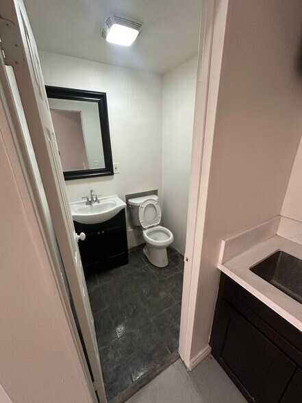 More Photos Of 24229 5th St, San Bernardino Distribution For Sale