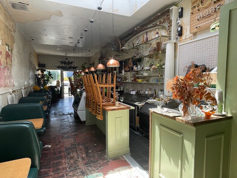 More Photos Of 5526 Martin Luther King Jr Way, Oakland Storefront For Sale