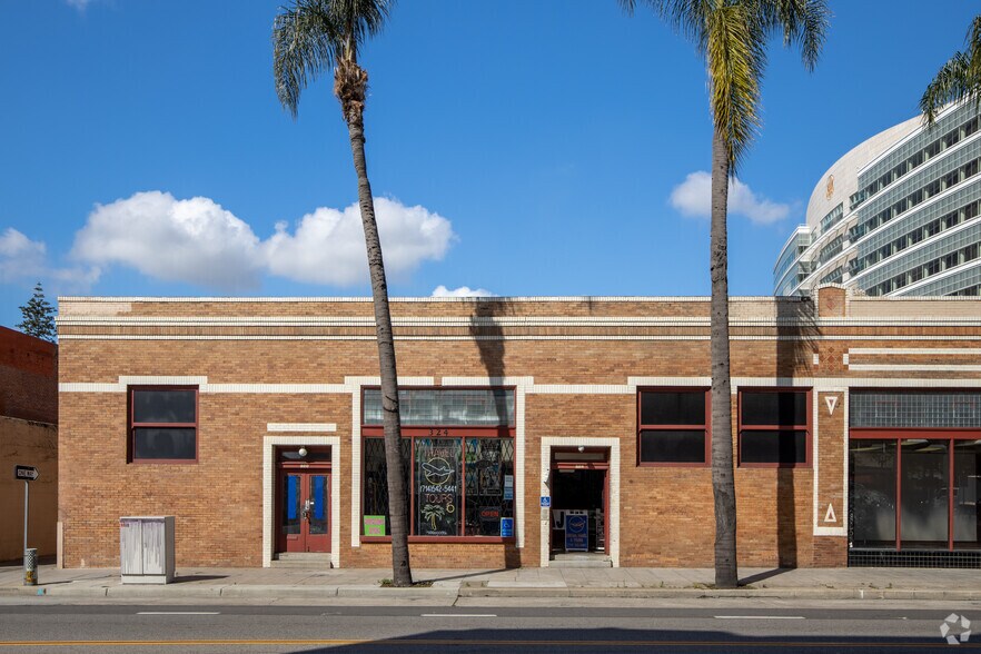 More Photos Of 302 W 4th St, Santa Ana Storefront Retail Office For Sale