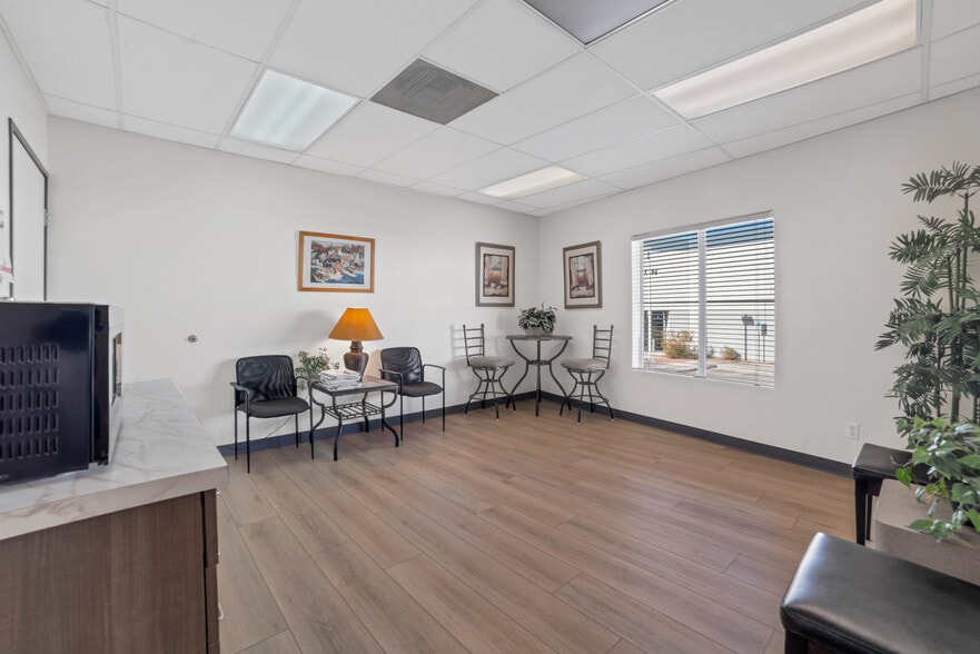 More Photos Of 2441 Tech Center Ct, Las Vegas Medical For Sale
