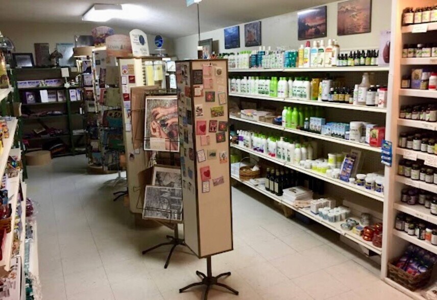 More Photos Of 3555 Summertown Hwy, Summertown General Retail For Sale
