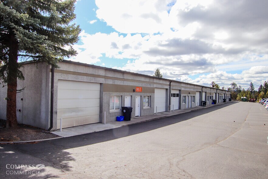 More Photos Of 63025 O B Riley Rd, Bend Warehouse For Lease