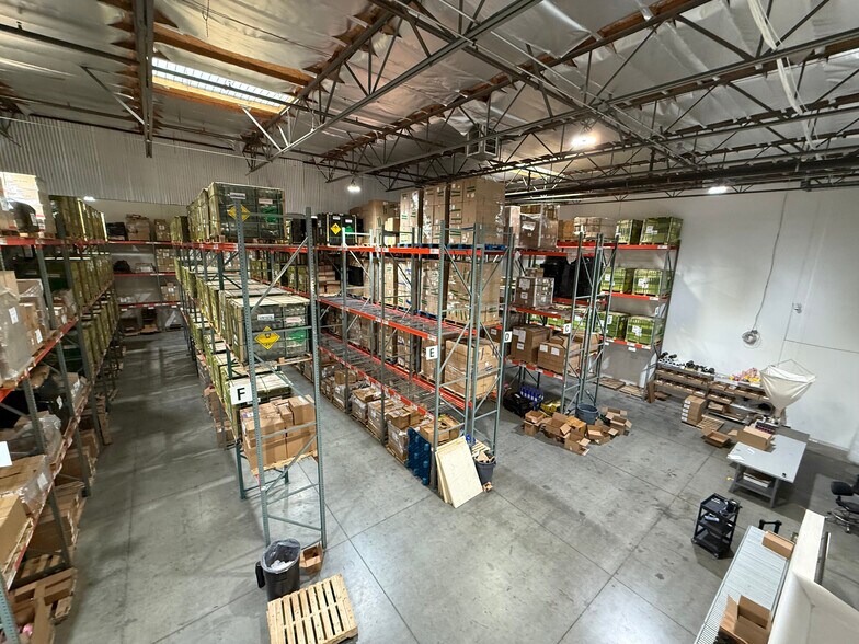 More Photos Of 2025-2027 Long Beach Ave, Los Angeles Warehouse For Lease