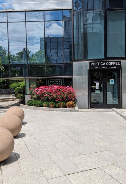 More Photos Of 416 Kent Ave, Brooklyn Apartments For Lease