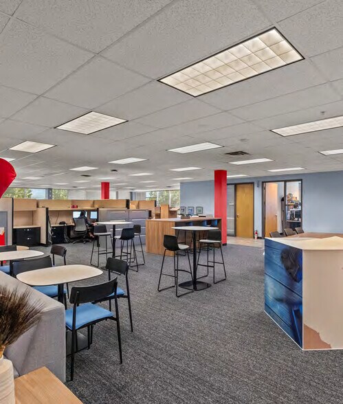 More Photos Of 5350 Creekbank Rd, Mississauga Office For Sale