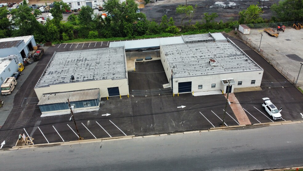 Primary Photo Of 6624 Quad Ave, Rosedale Warehouse For Lease