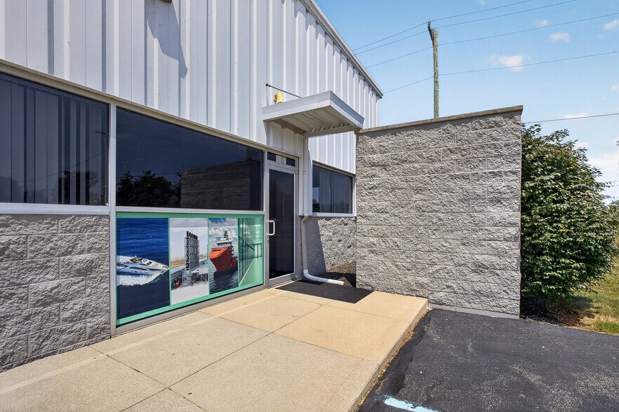 More Photos Of 4480 Ray Boll Blvd, Columbus Warehouse For Lease