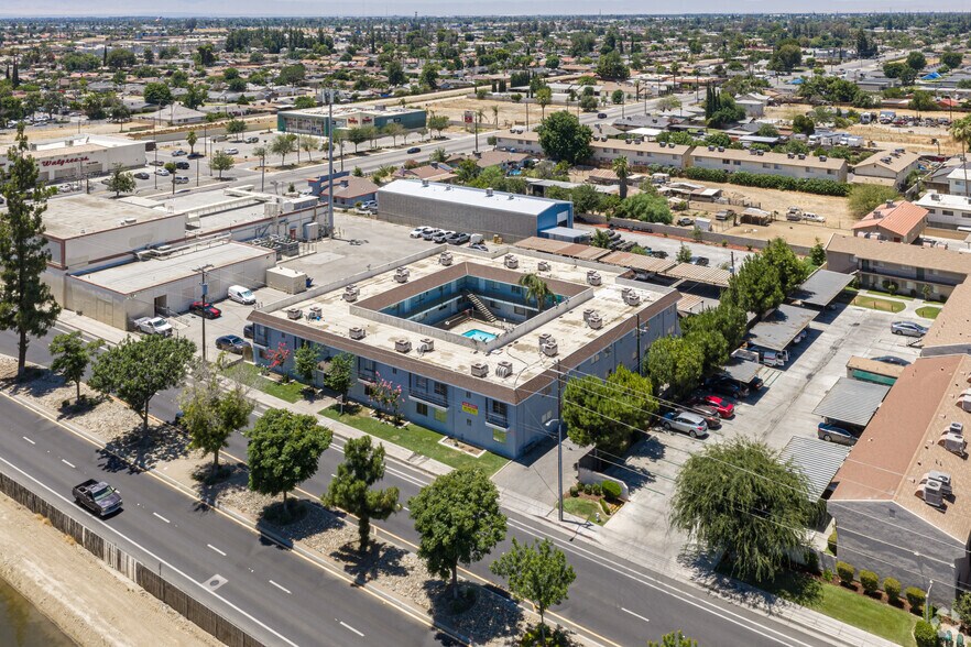 More Photos Of 3143 S H St, Bakersfield Apartments For Sale