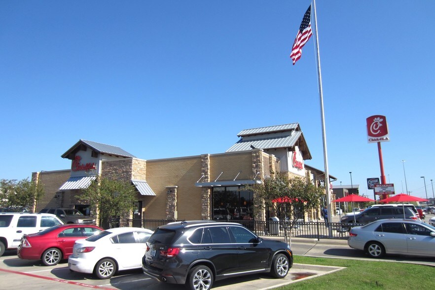 More Photos Of 3130 Interstate Highway 30, Greenville Freestanding For Lease