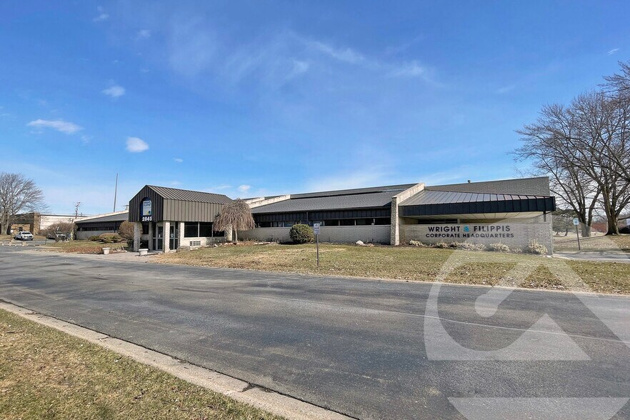 Primary Photo Of 2845 Crooks Rd, Rochester Hills Distribution For Sale