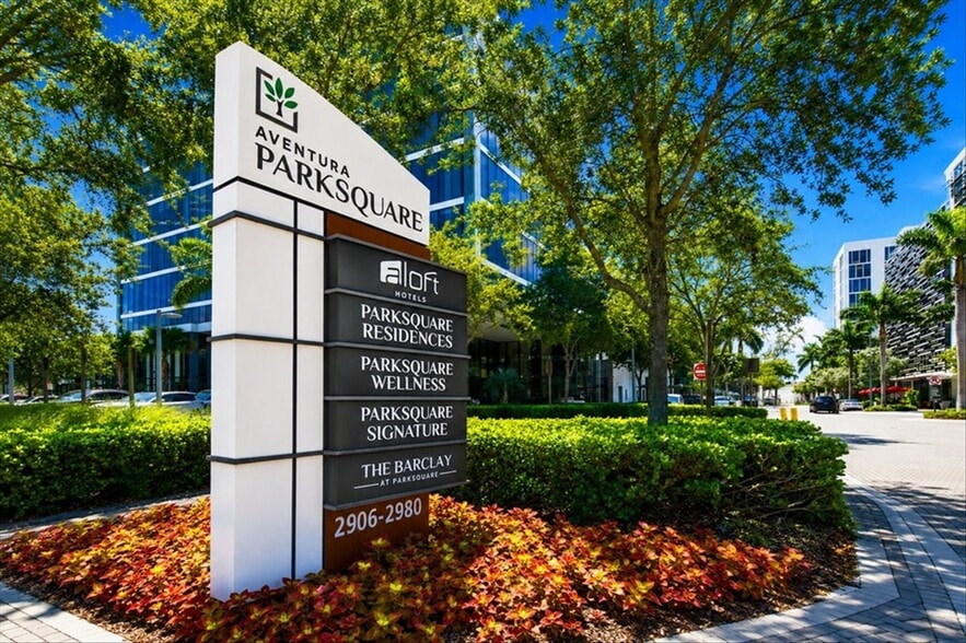 More Photos Of 2920-2950 NE 207th St, Aventura Unknown For Lease