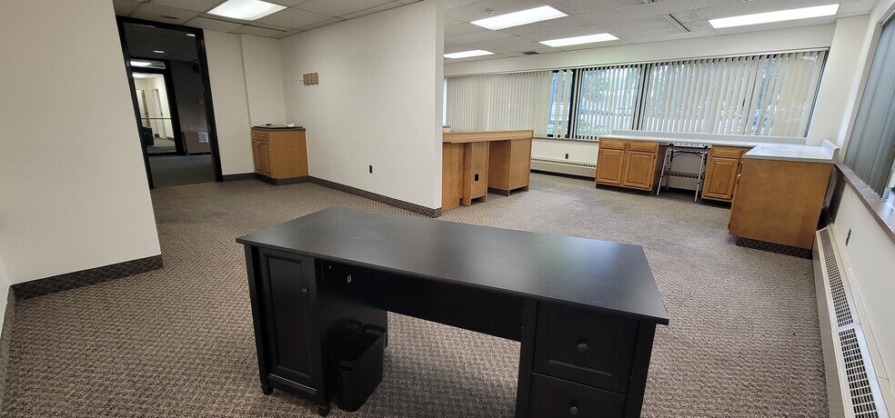 More Photos Of 350 Laird St, Wilkes Barre Office For Lease