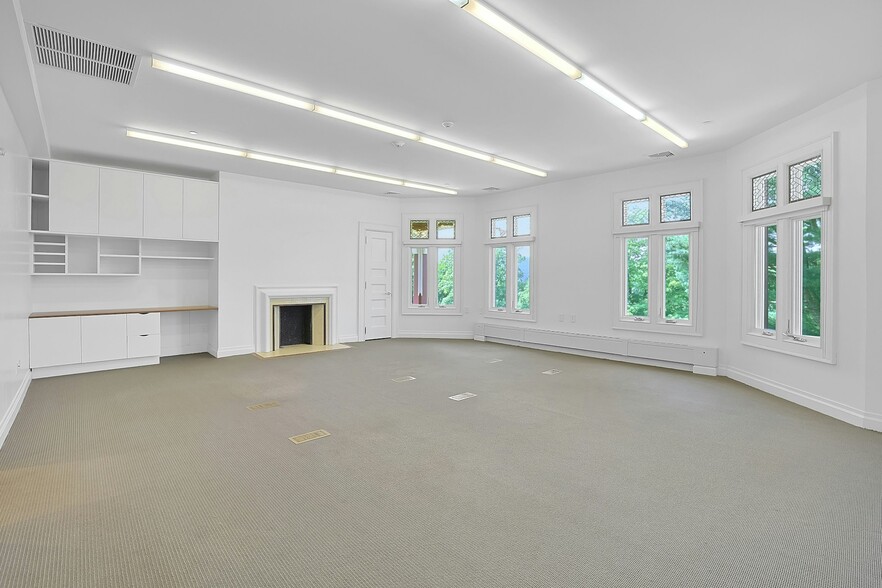 More Photos Of 20 Nazareth Way, Philipstown Specialty For Sale