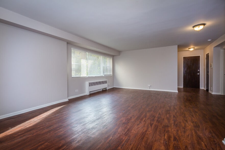 More Photos Of 7545 N Bell Ave, Chicago Apartments For Sale