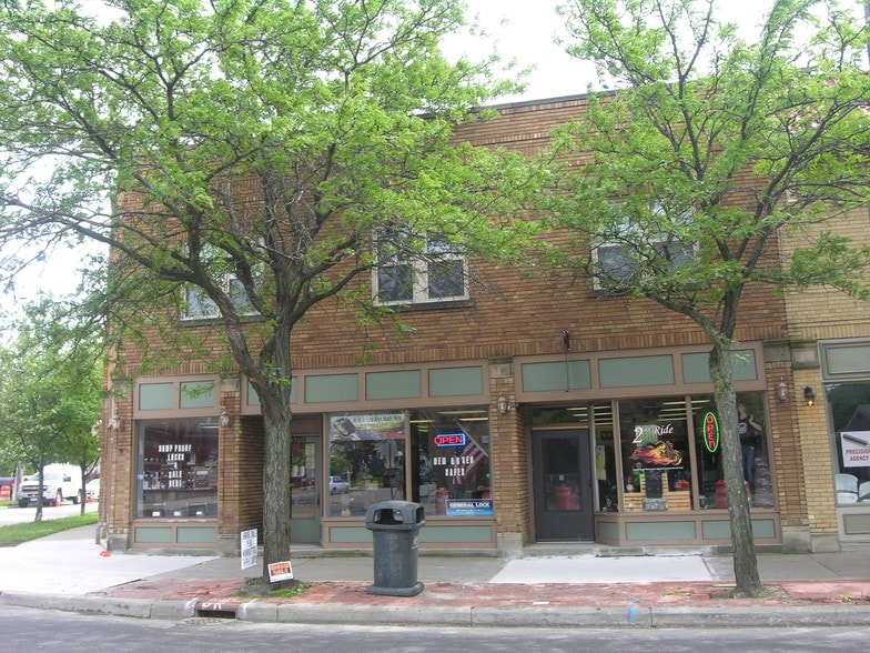 More Photos Of 13701 Madison Ave, Lakewood Apartments For Sale